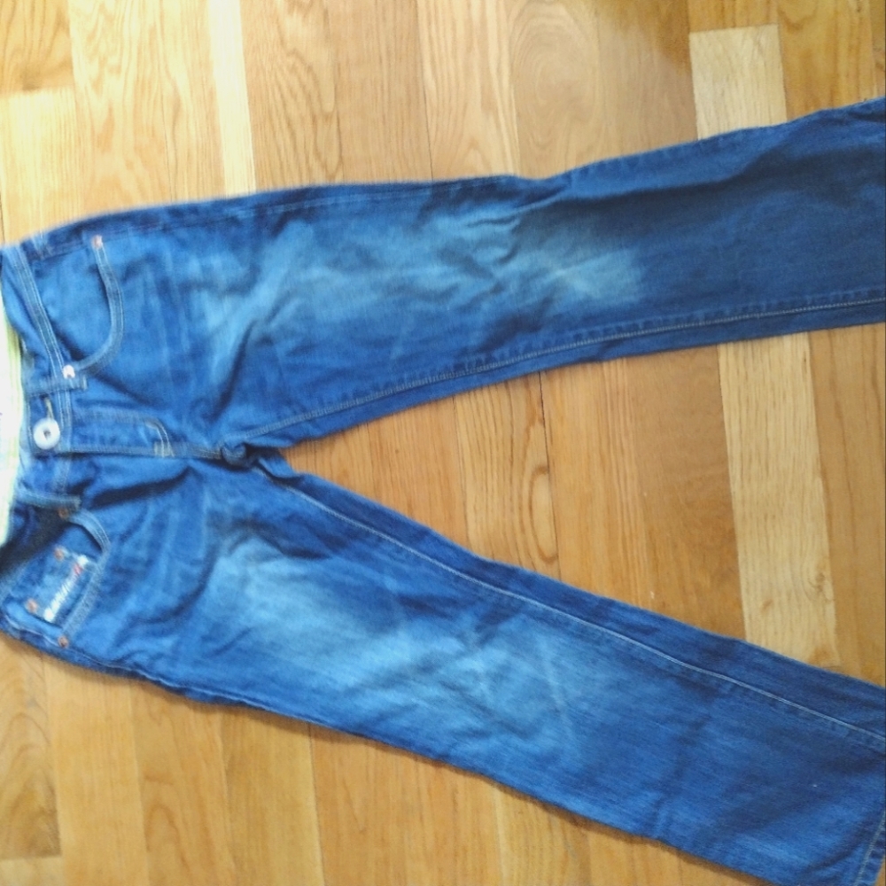 Low Waisted Jeans